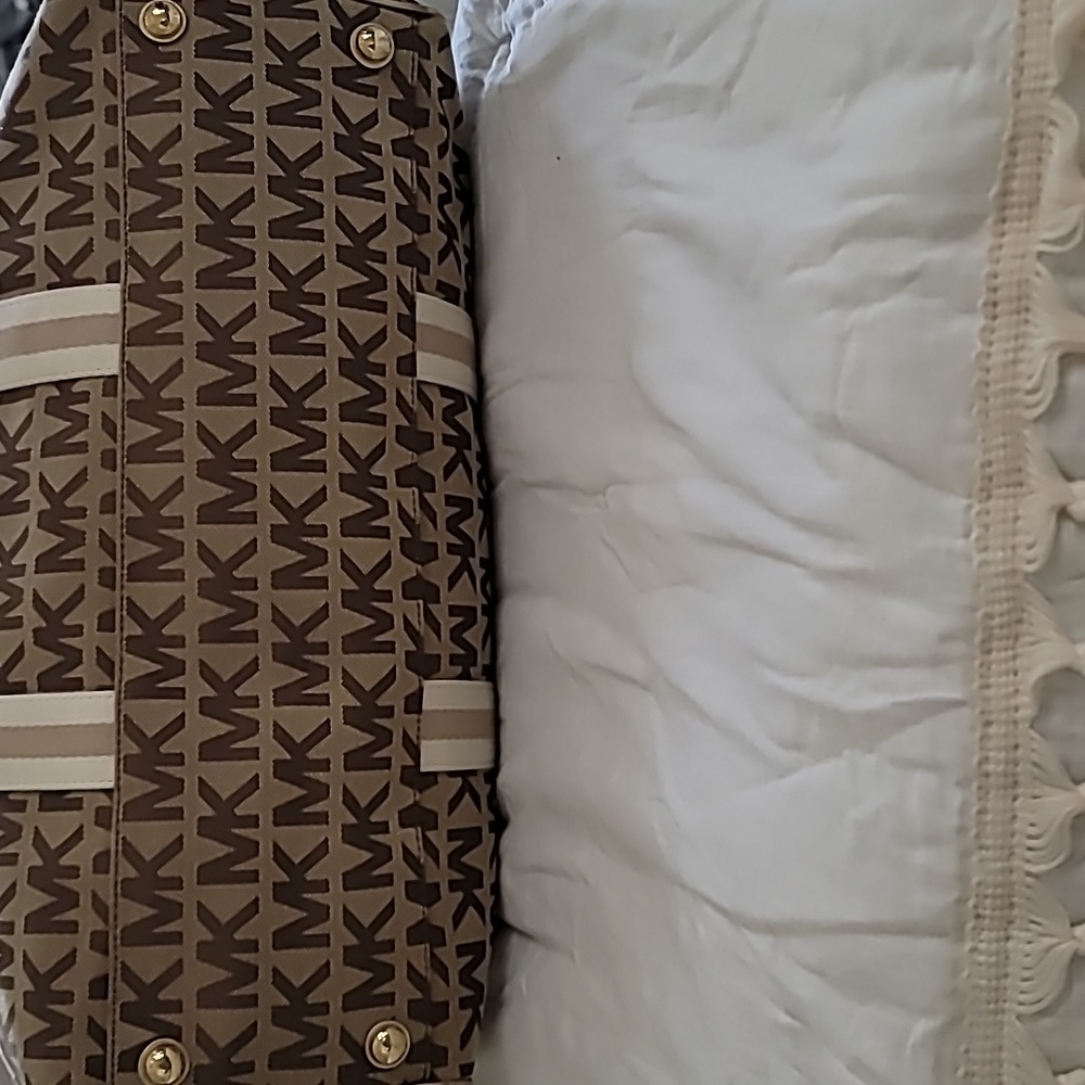 NWT Michael Kors XL travel bag - Picture 5 of 5